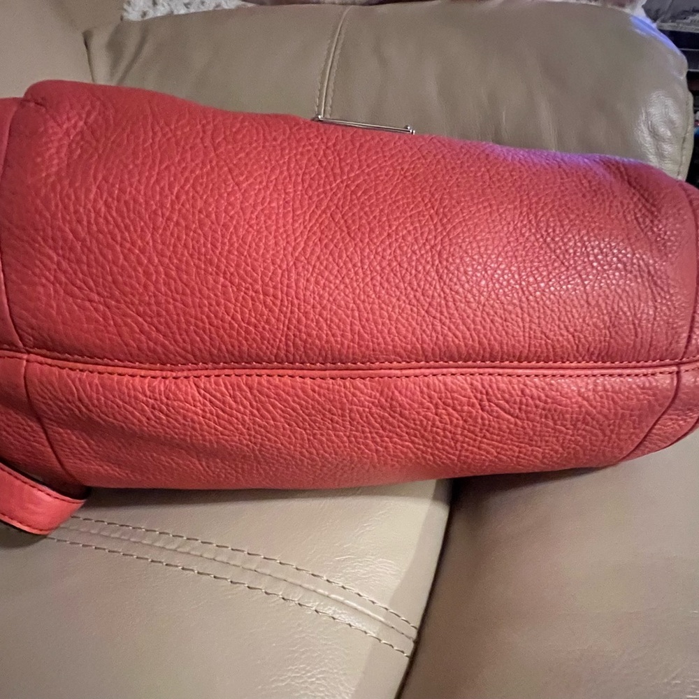 Coach Coral Leather Bag EUC - Picture 5 of 12